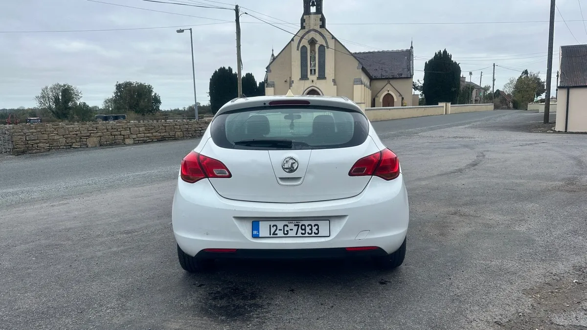 Opel Astra - Image 2