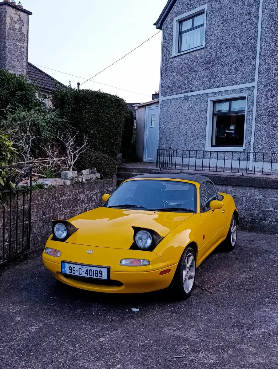 Mazda MX-5 1995 - Image 2