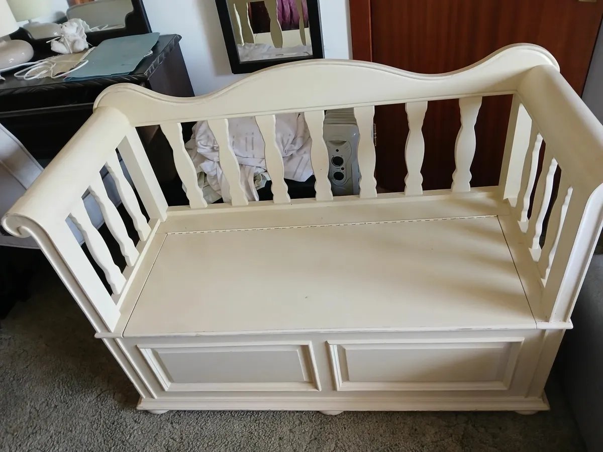 Bench double seat 💺 💺  under storage - Image 3