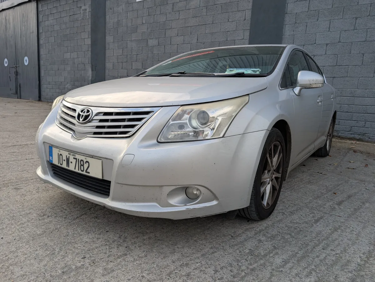 Toyota Avensis 2010 - Image 1