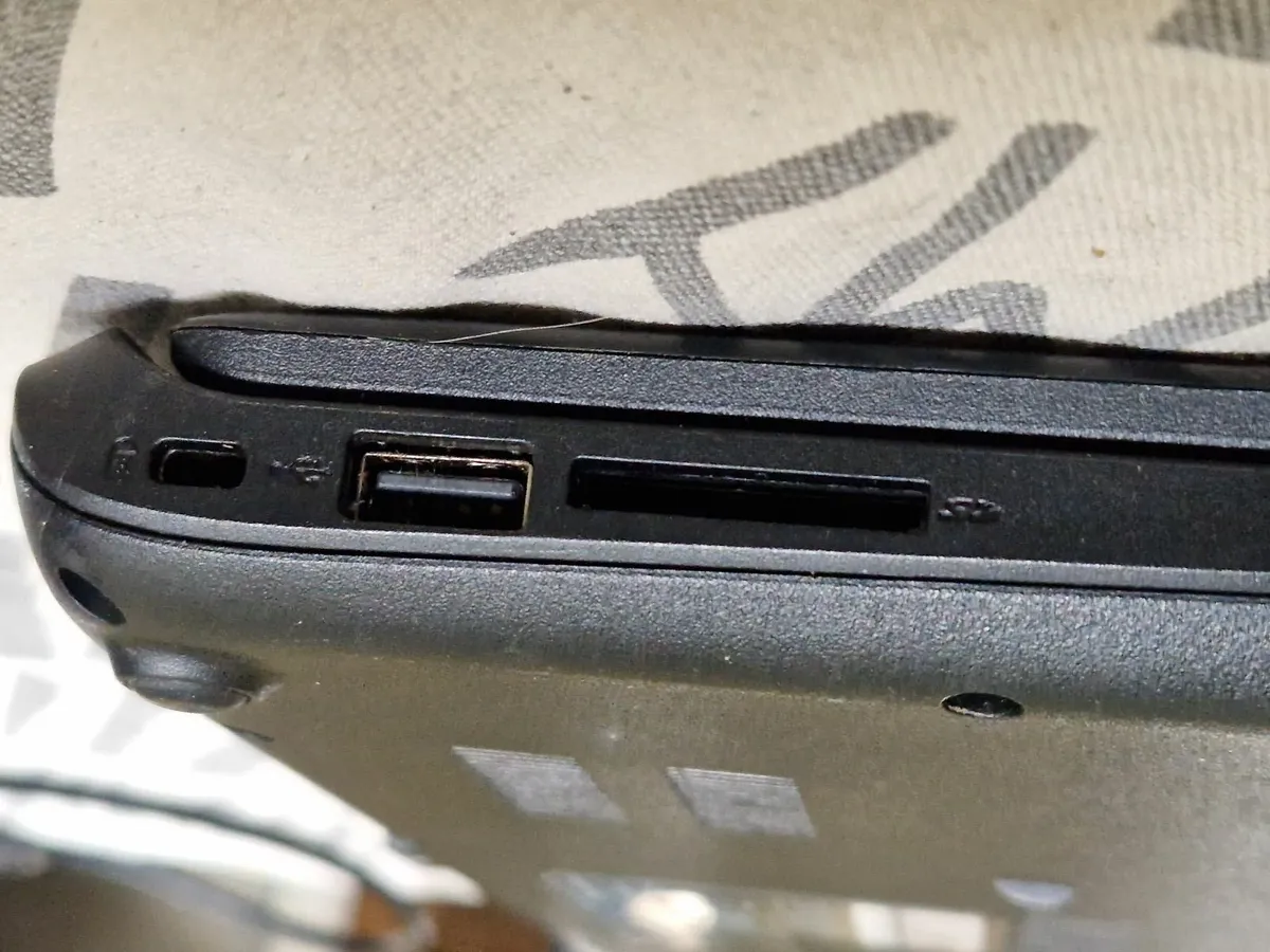 Packard Bell Laptop, EasyNote Z5WGM Intel Celeron - Image 4