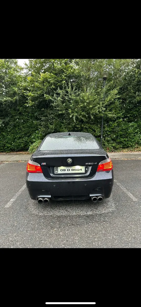 BMW 5-Series 2009 - Image 3
