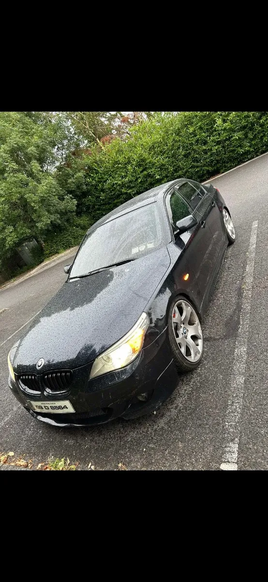 BMW 5-Series 2009 - Image 4