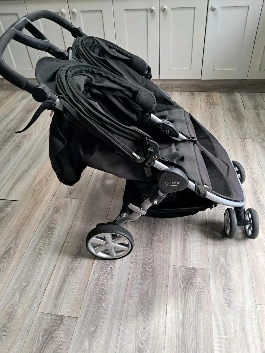 Britax double buggy - Image 2