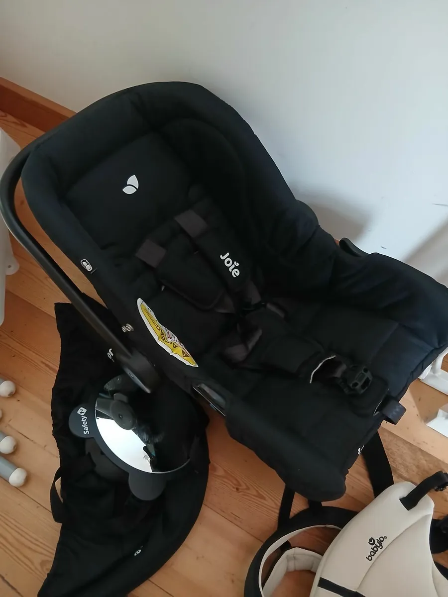 Safety gate and other baby gear - Image 2