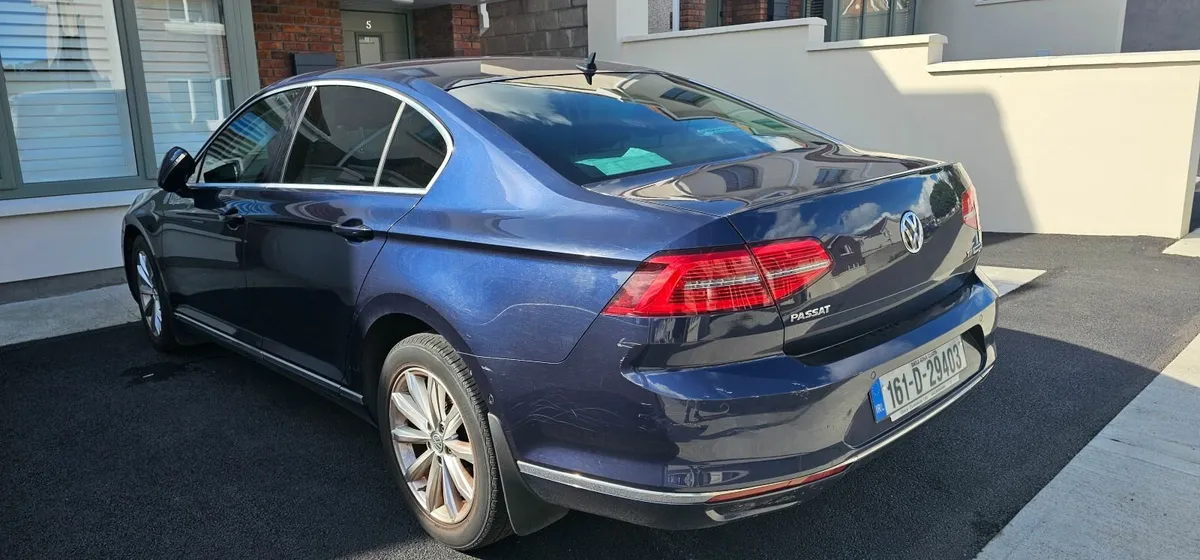 Volkswagen Passat 2016 - Image 3
