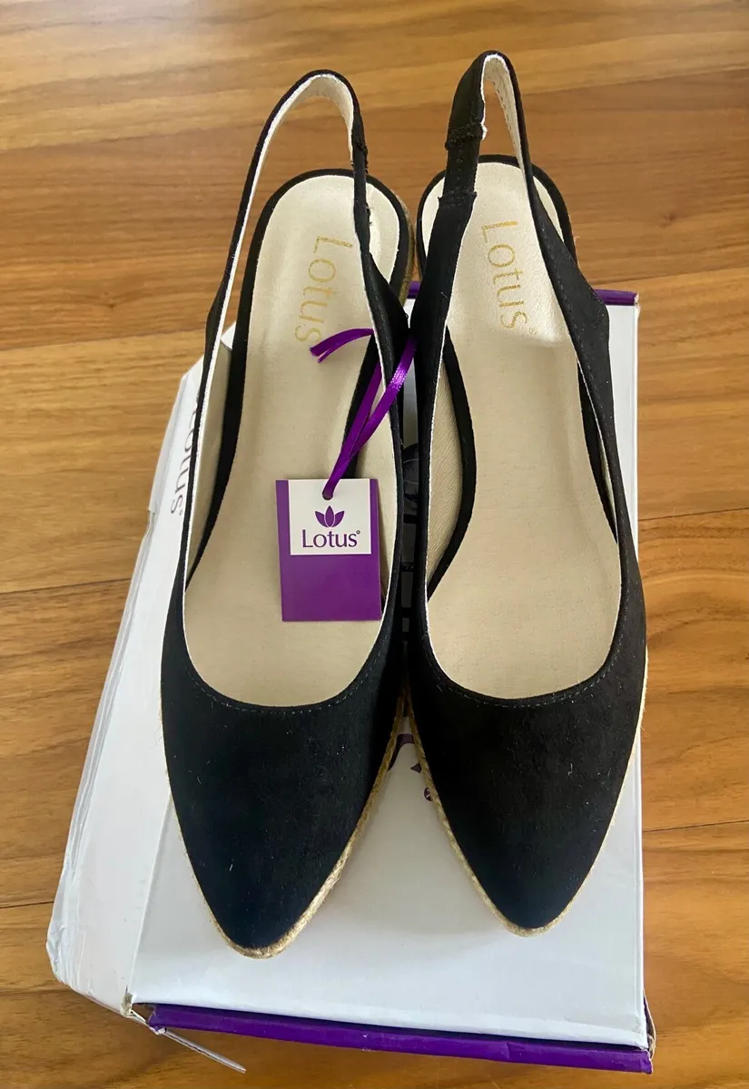 Shoes - Image 4