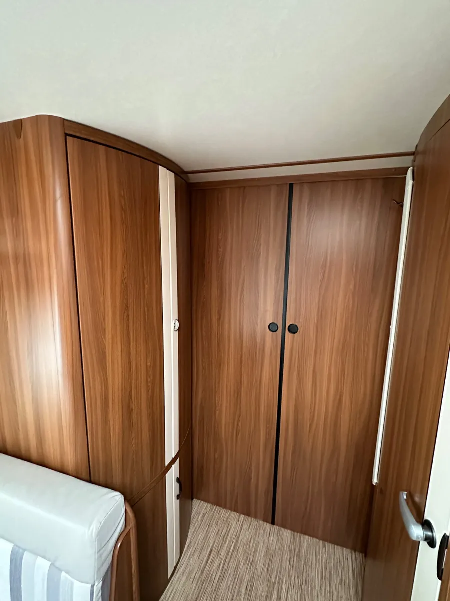 ✨BARGAIN HOBBY 695 VIP 5-6 BERTH✨ - Image 4