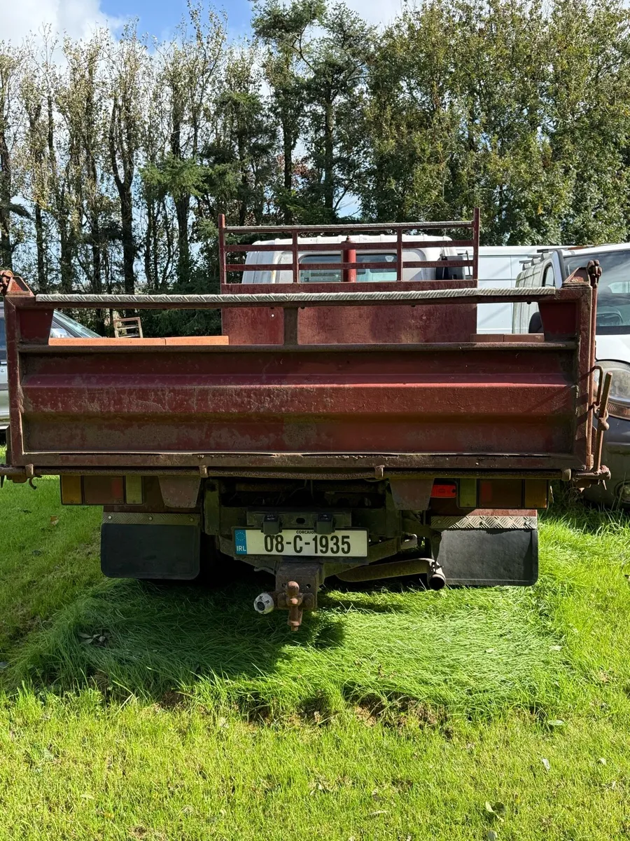Isuzu tipper - Image 3