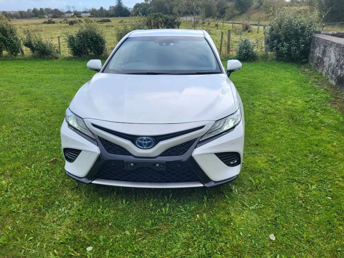 TOYOTA CAMRY 2020 hybrid LEATHER INTERIOR @ €24900 - Image 2