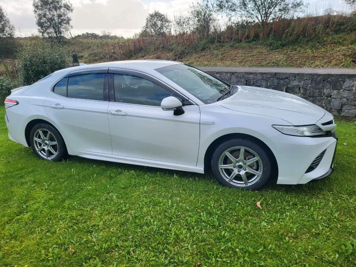 TOYOTA CAMRY 2020 hybrid LEATHER INTERIOR @ €24900 - Image 4