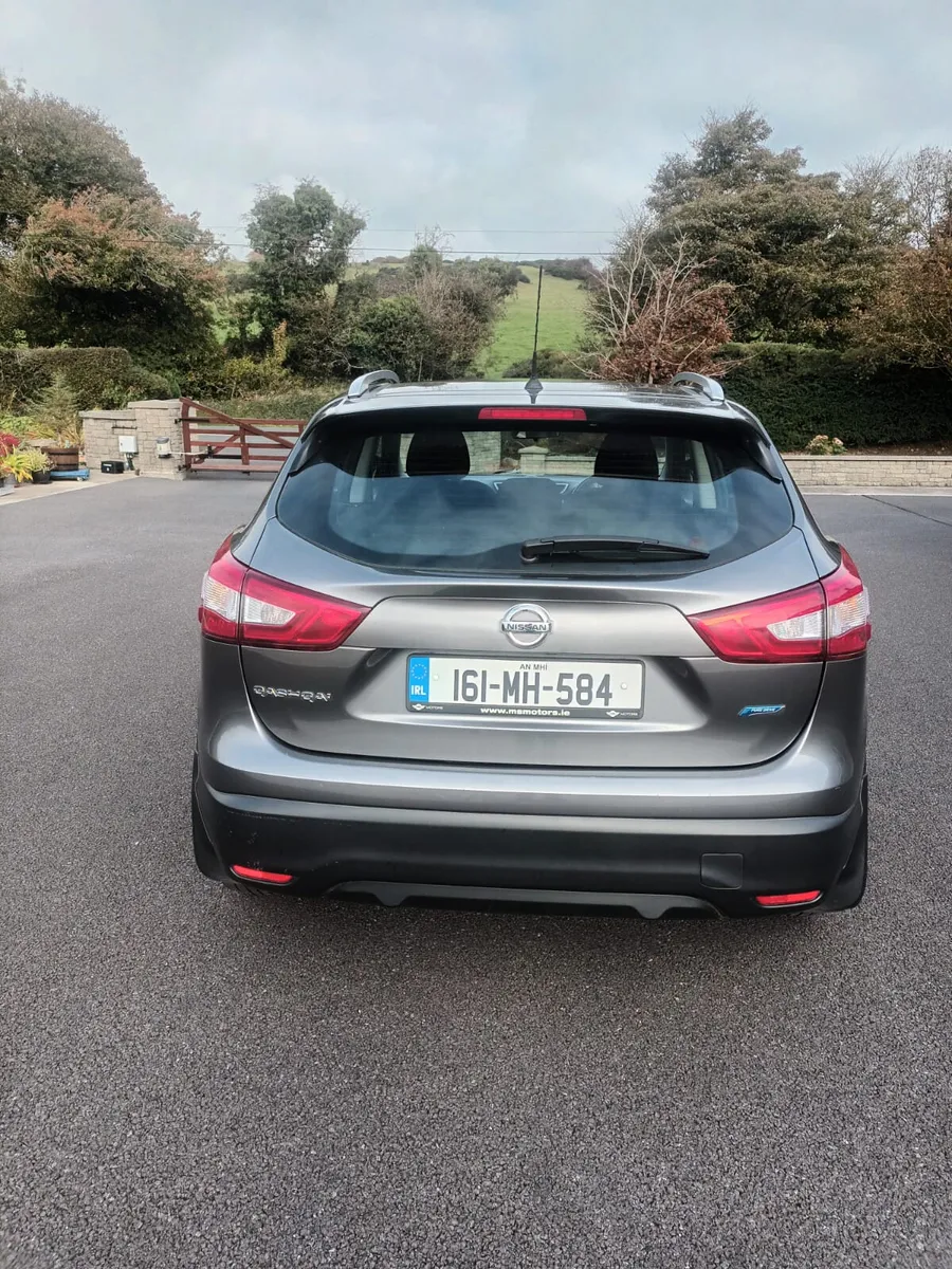 NISSAN QASHQAI 1.5 SV..PAN ROOF - Image 4