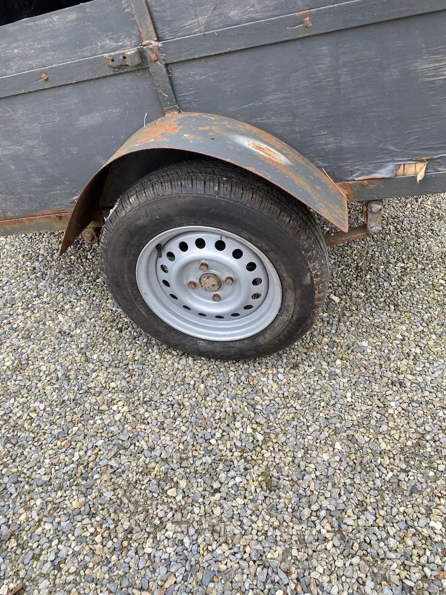 Small trailer - Image 2