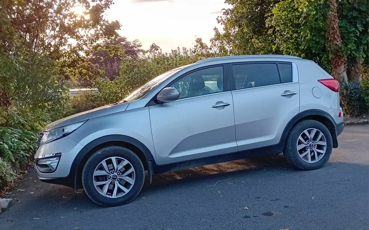 Kia Sportage,  PLATINUM Spec - Image 2