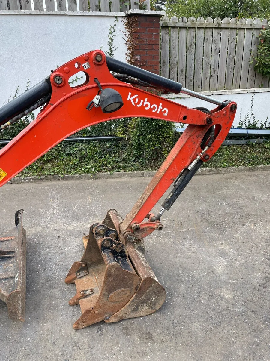 Kubota KX 015 - Image 2