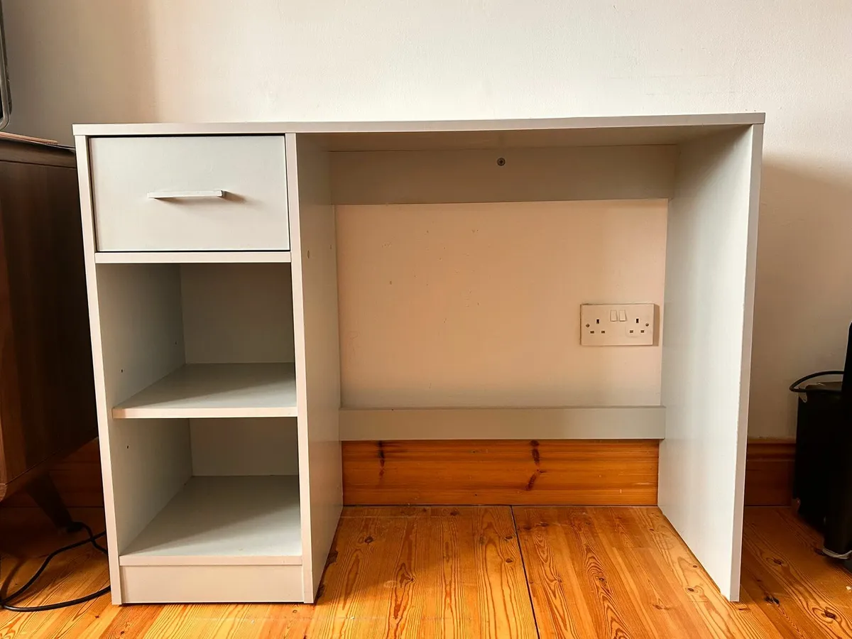 Desk - Image 2