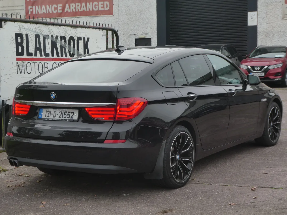 BMW 5-Series 2013 - Image 2