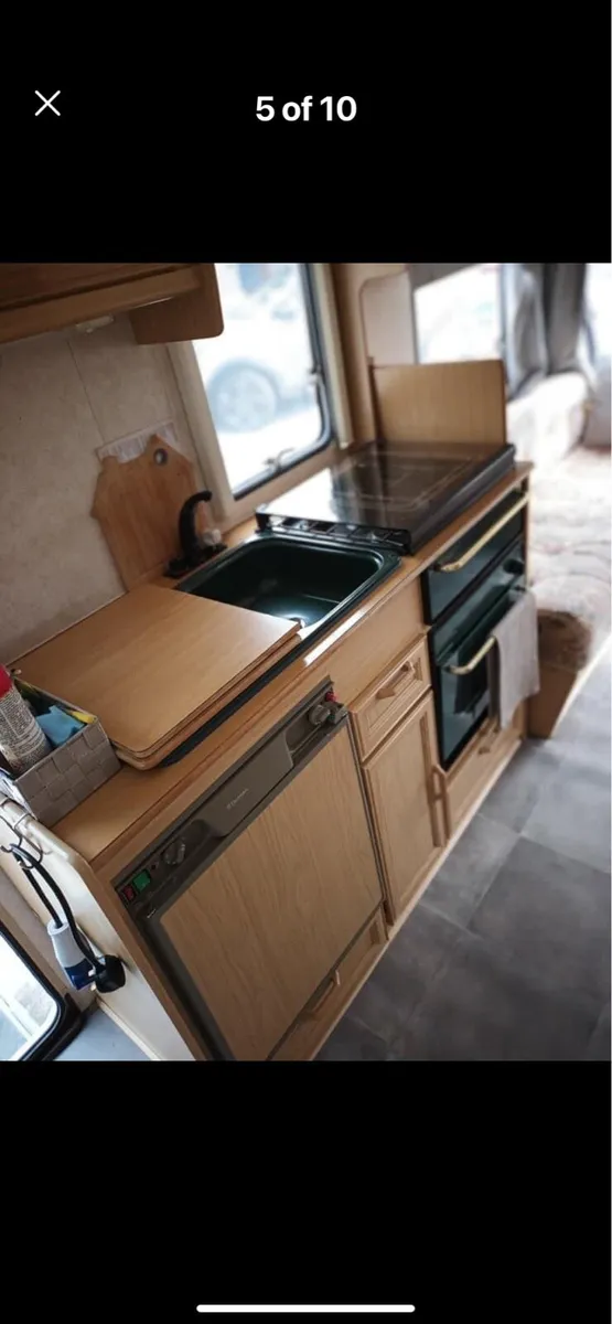 Caravan, repairs needed. - Image 4