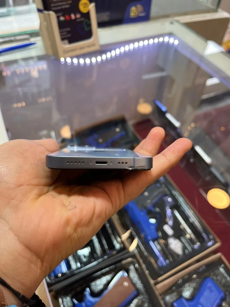 iPhone 14 - Image 3