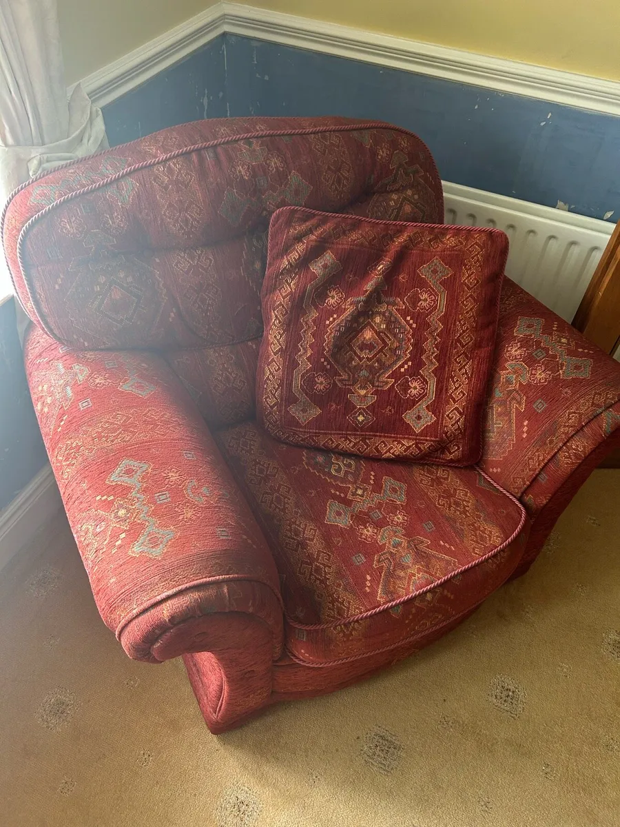 Three piece suite - Image 3