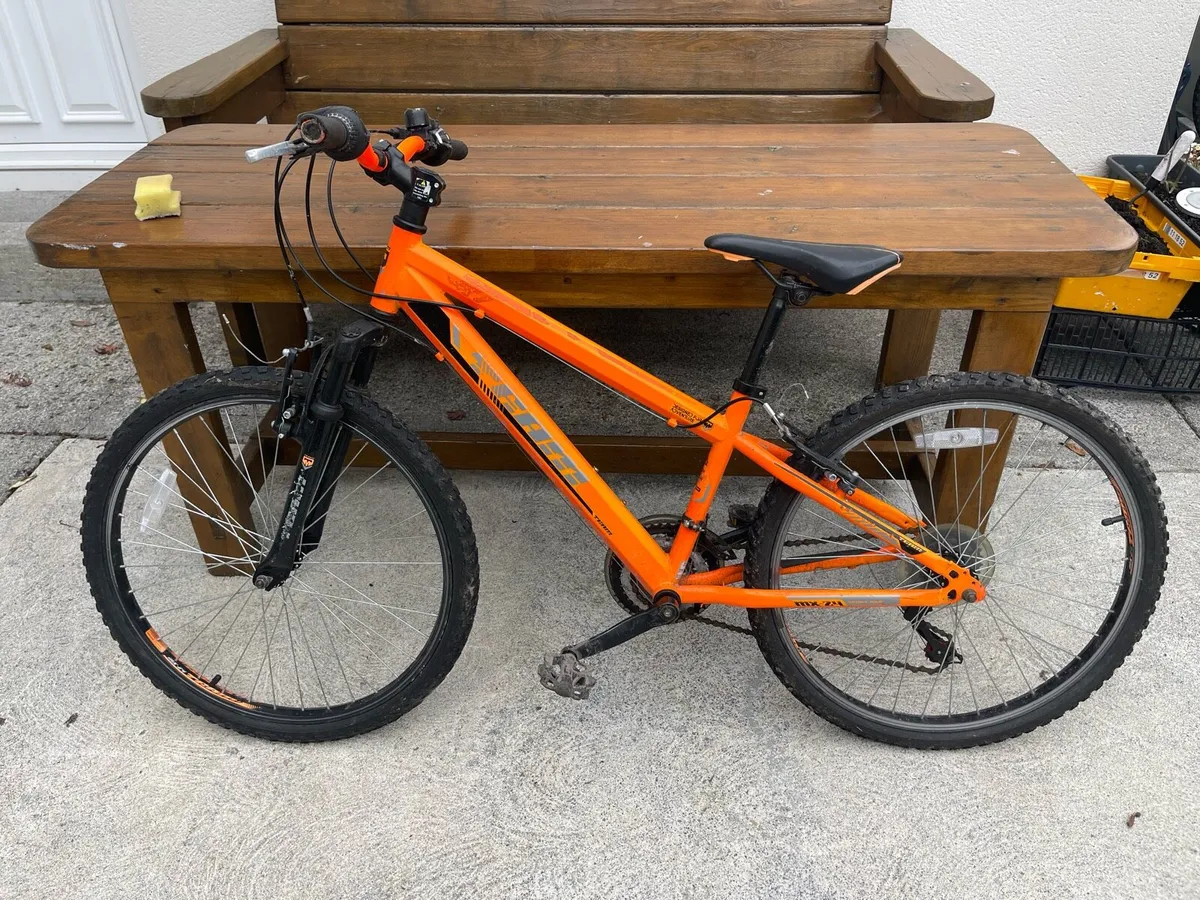 2 Kid / Teen Bicycles - Image 3