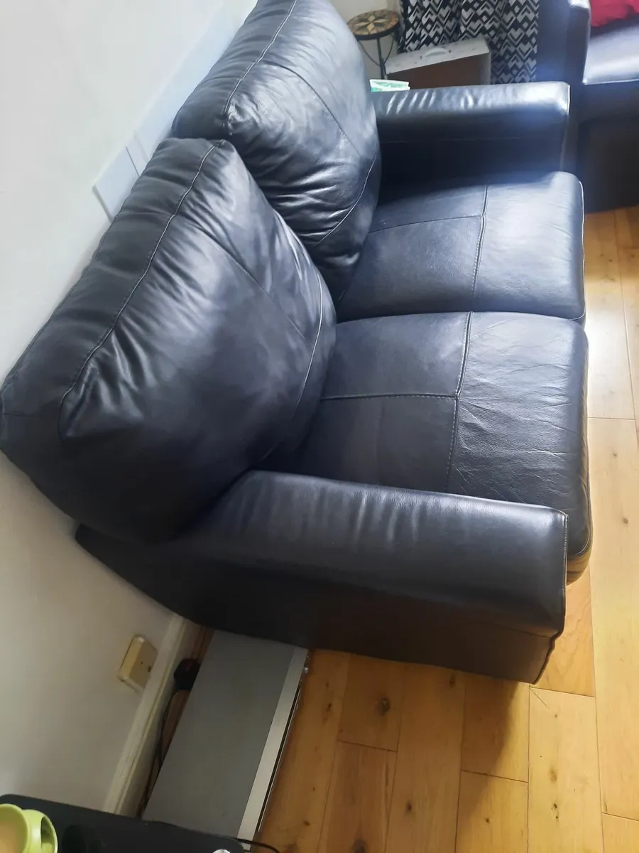2   Seater Black Leather Couch - Image 2