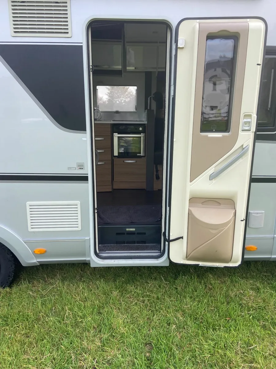 Adria Matrix Supreme 670 DC - Image 4