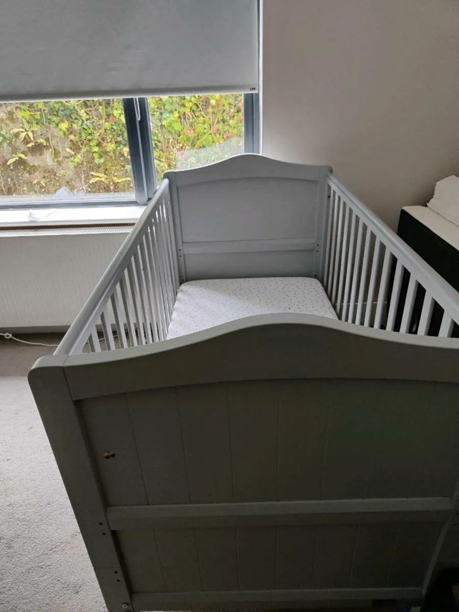 The Baby Elegance Cot - Image 2