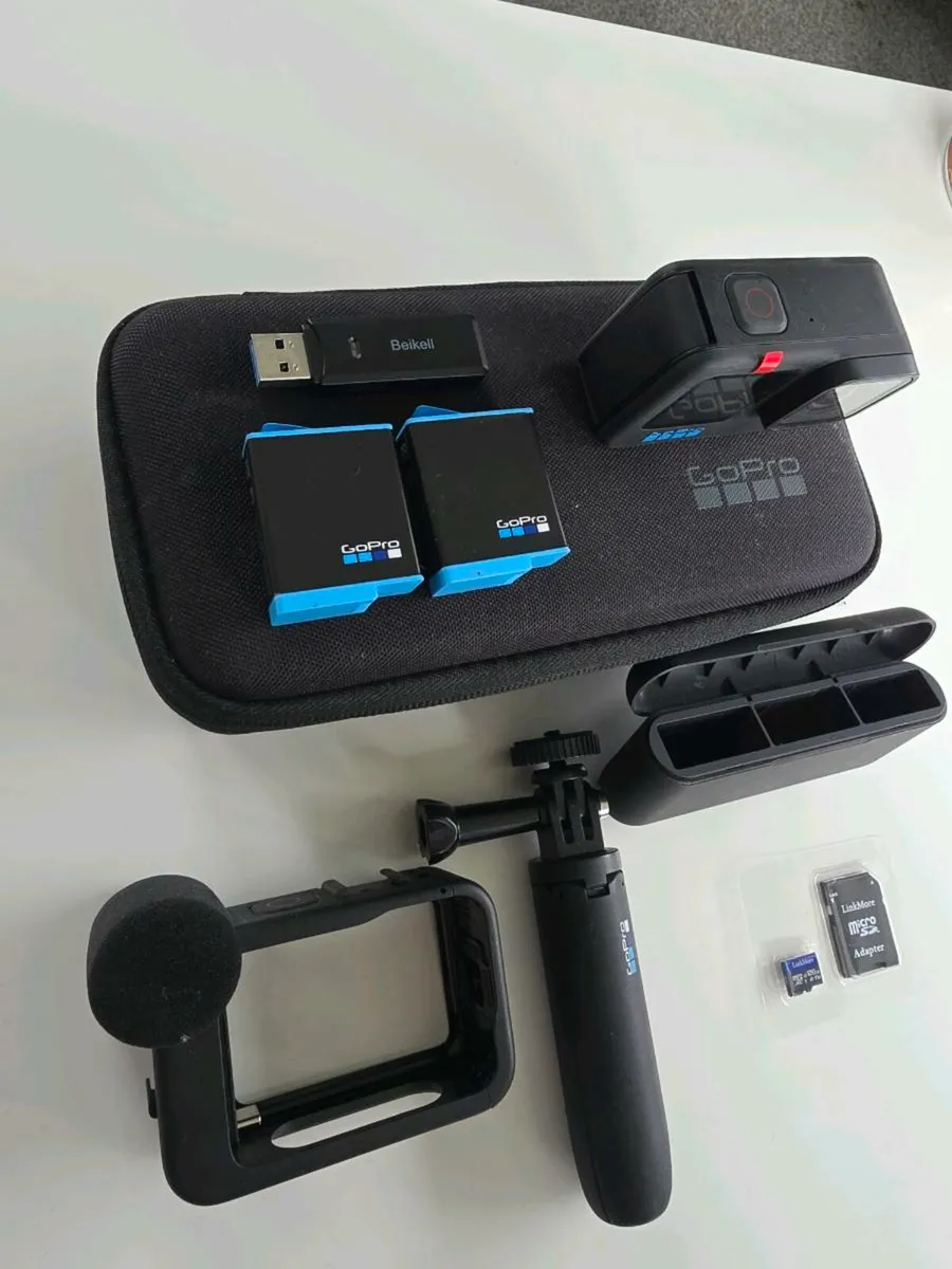 GoPro HERO 10 + Accessories - Image 3