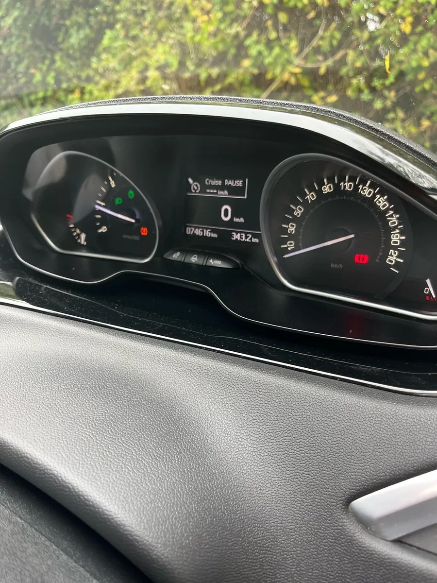 PEUGEOT - Image 4