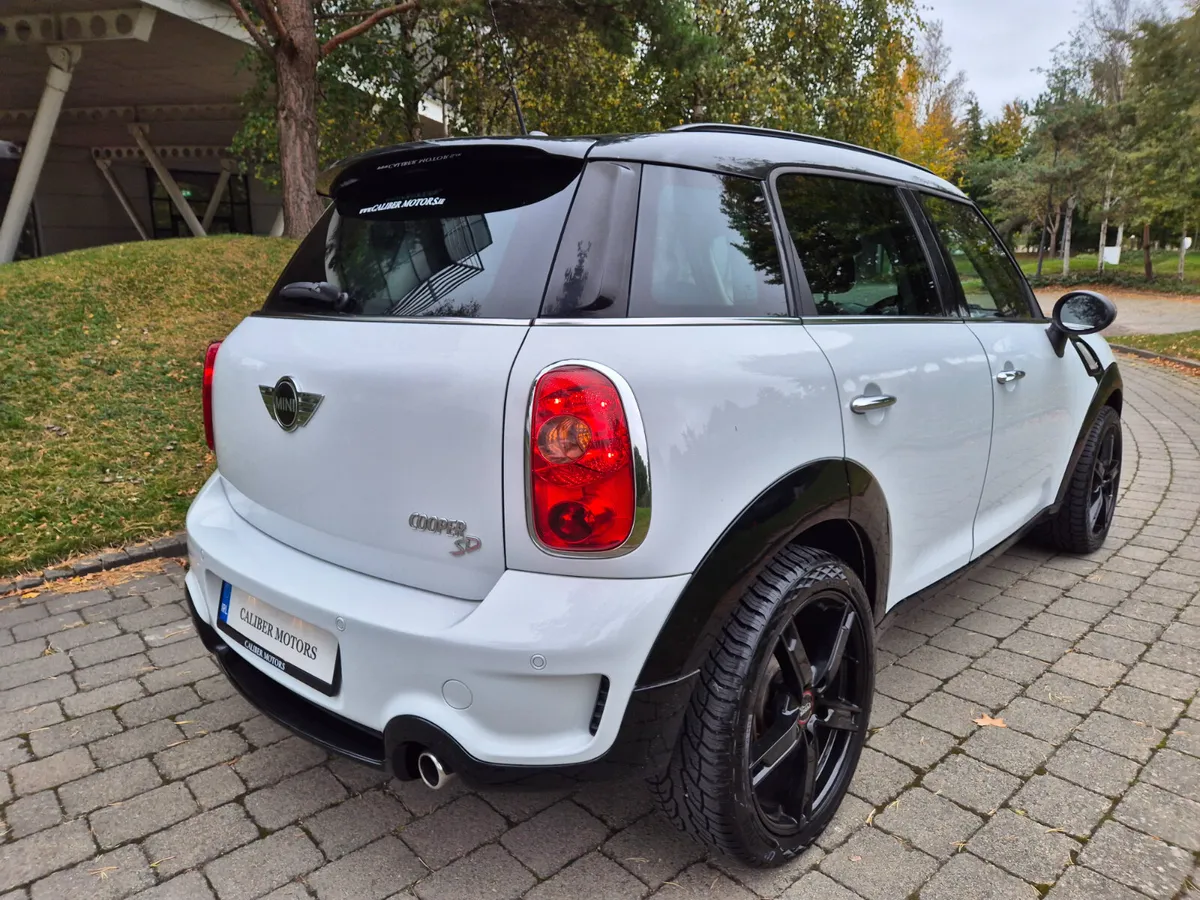 2.0D SD COOPER S INDIVIDUAL - Image 3