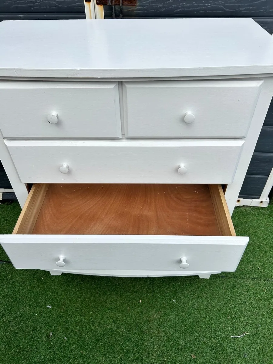 White chest of drawers- Can deliver - Image 2