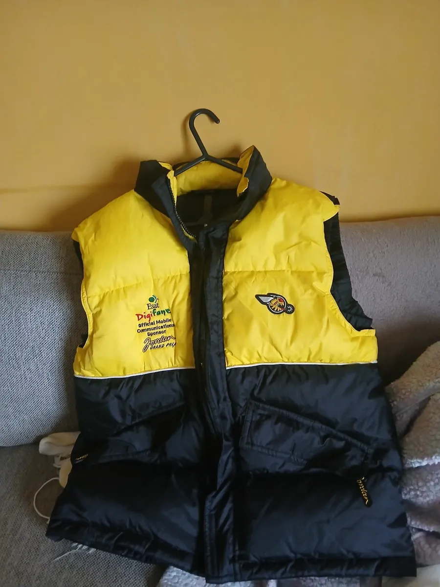 Sleeveless Jordan jacket - Image 1