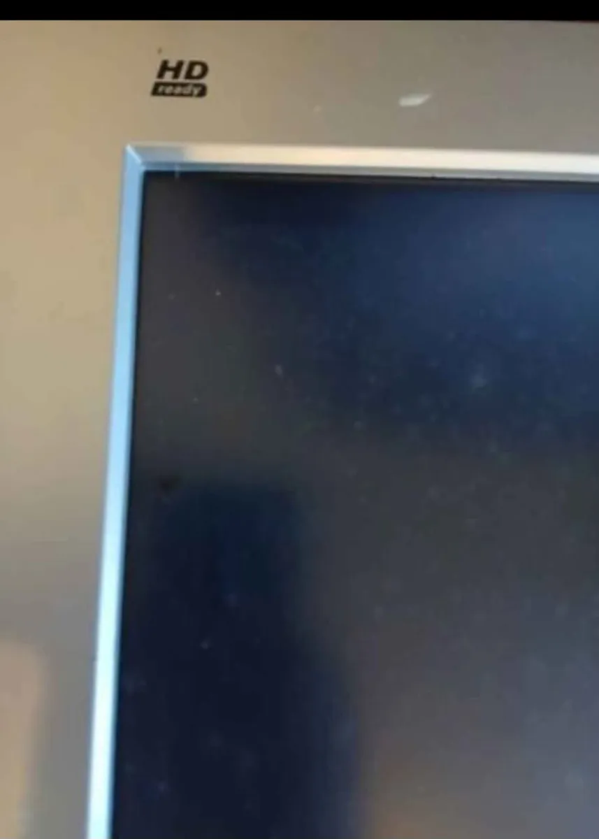 42" HDMI T.V - Image 4