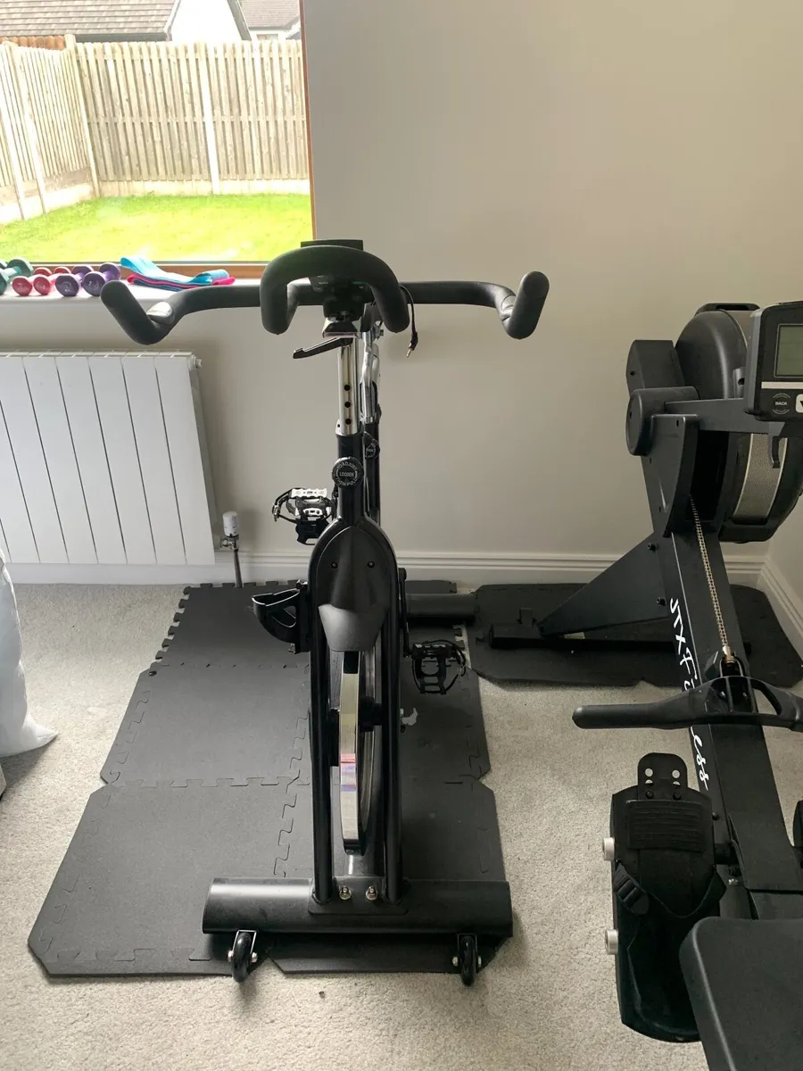 Spin bike - Image 1