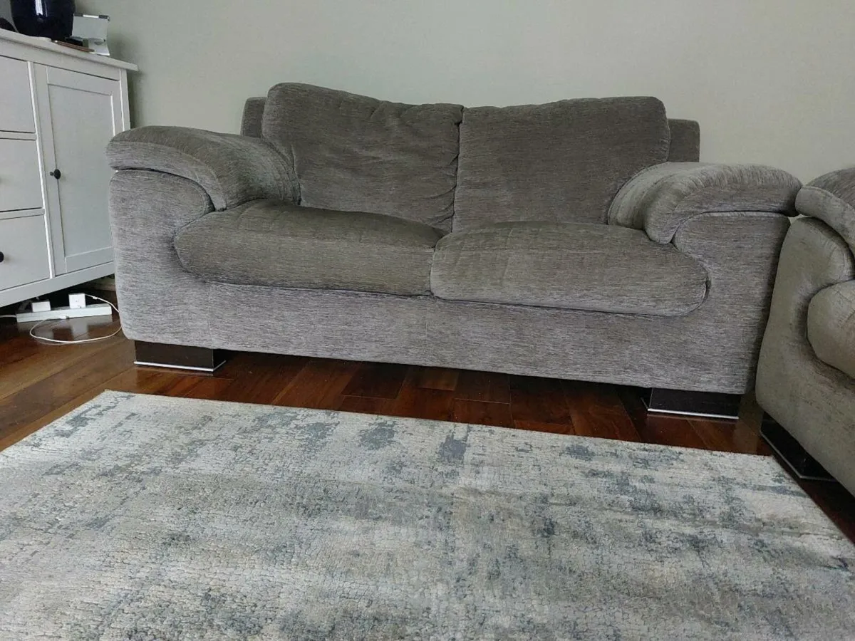 Couches - Image 3