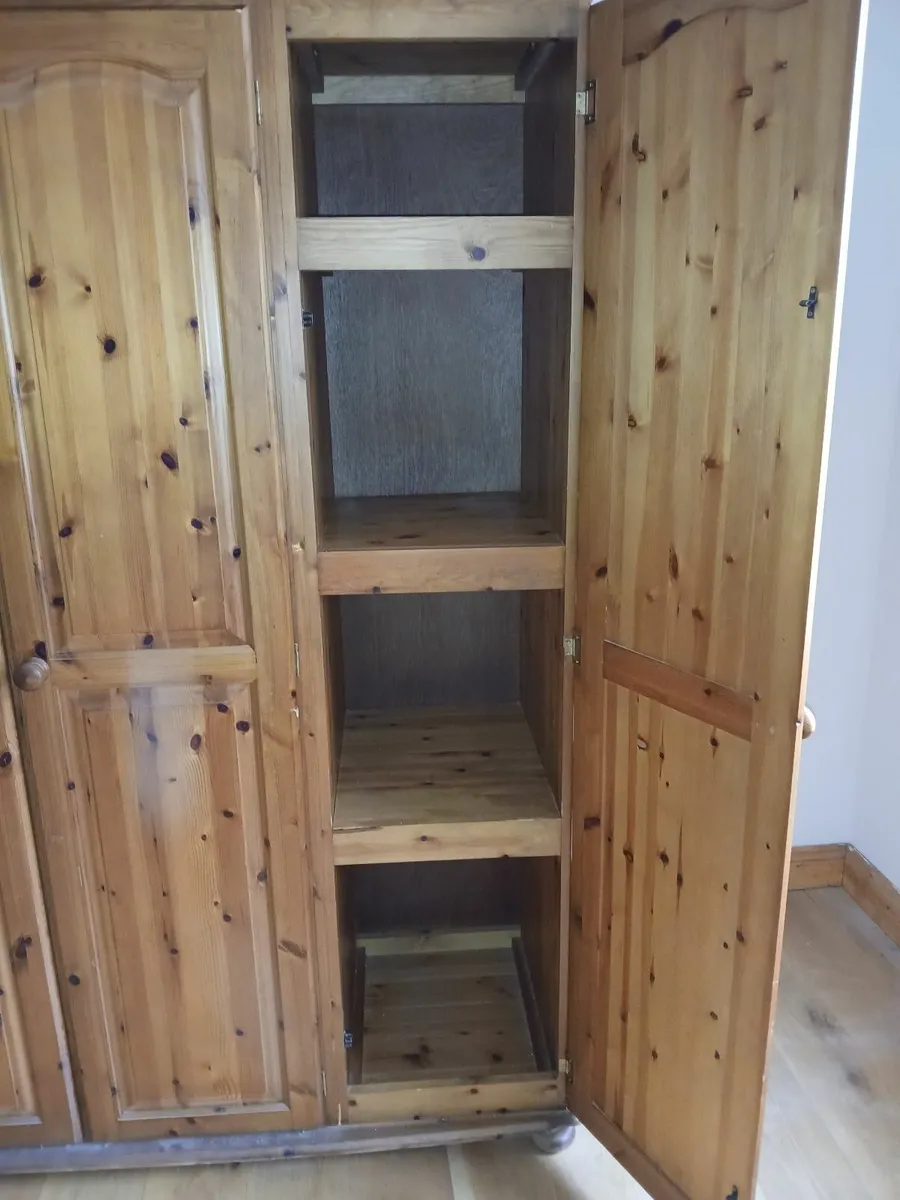 Large Wardrobe - Image 4
