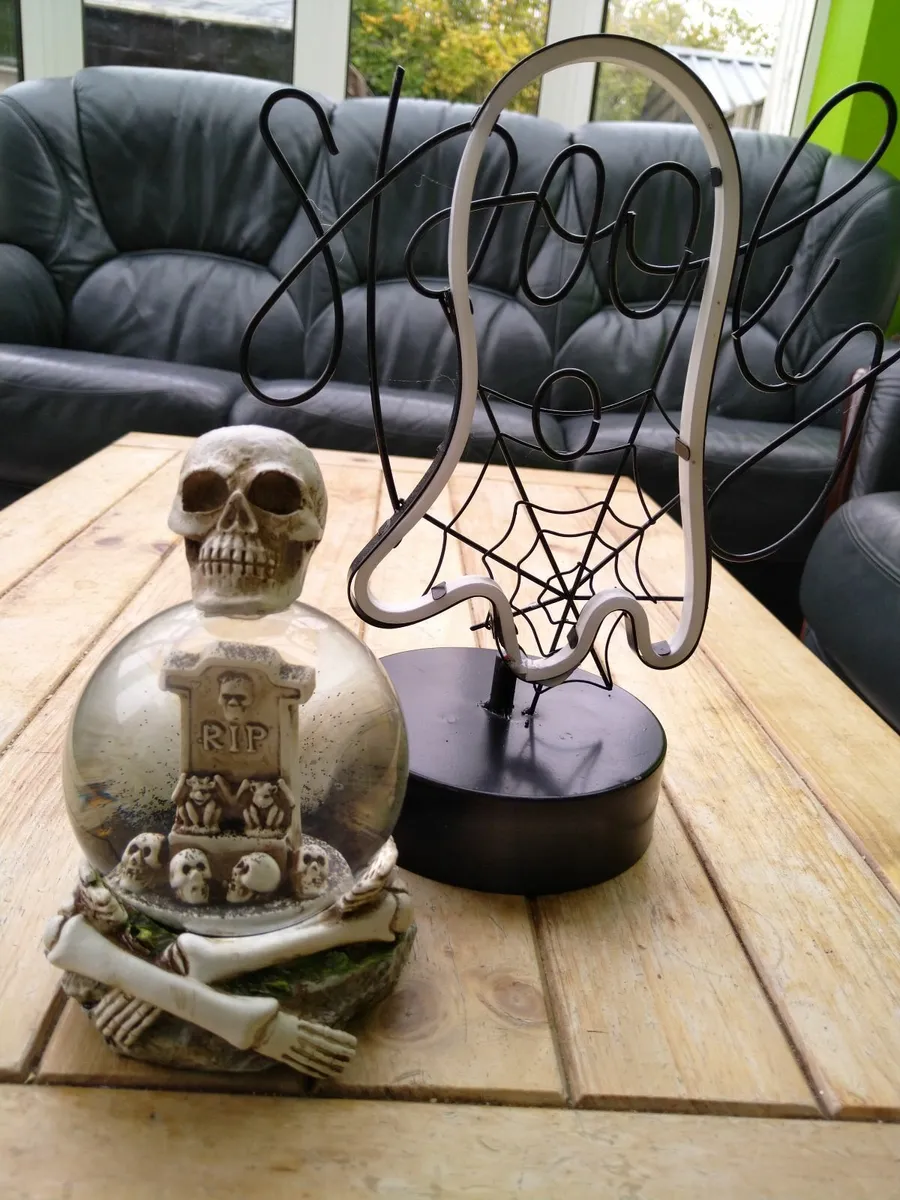 Halloween decorations - Image 2