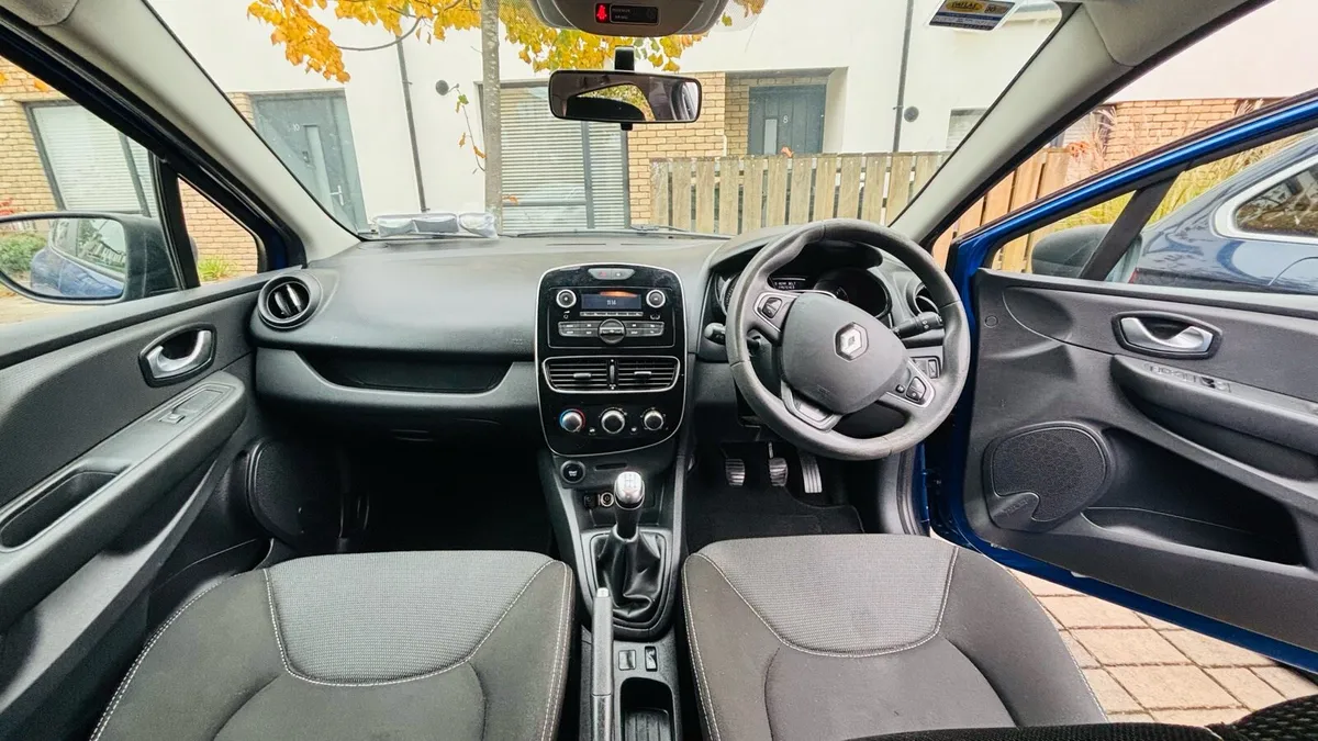 Renault Clio 2018 1.5 - Image 4