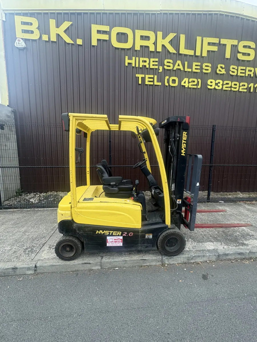 Hyster Electric Forklift - Image 1