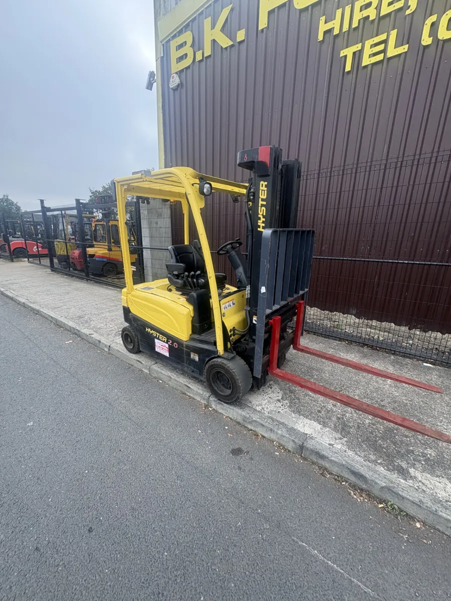 Hyster Electric Forklift - Image 2