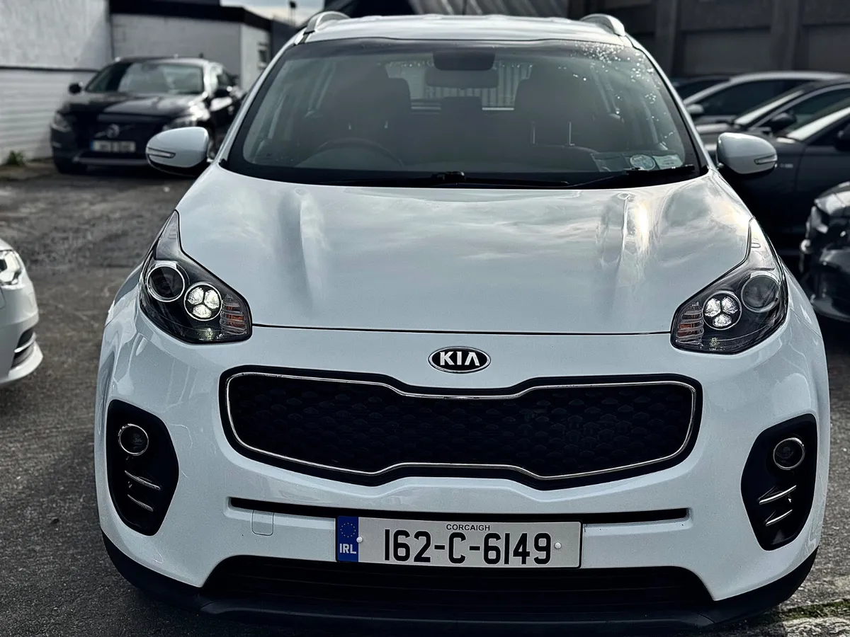 ⚫️Kia Sportage (162) LOW KM’S MINT!!⚫️ - Image 2