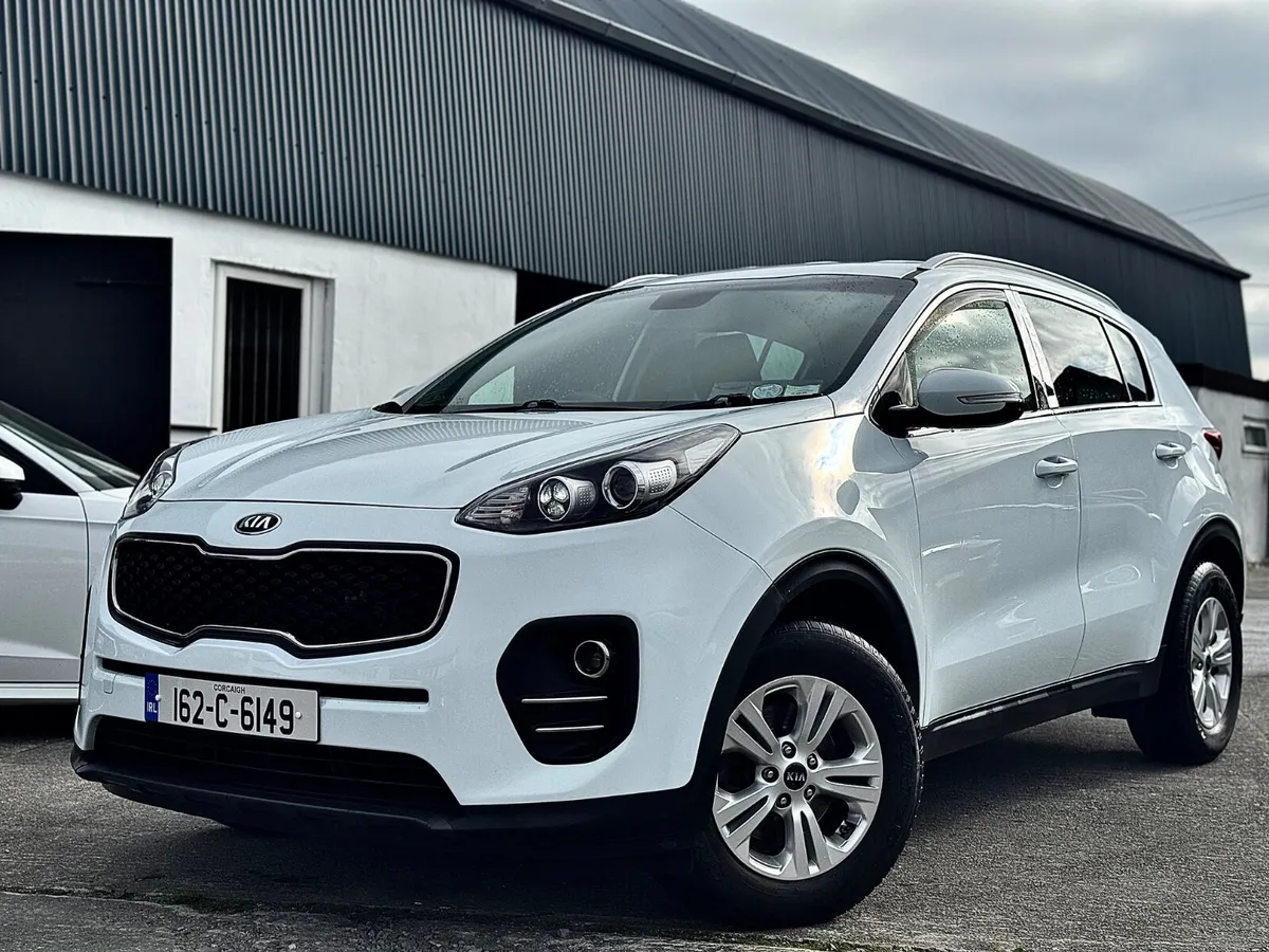 ⚫️Kia Sportage (162) LOW KM’S MINT!!⚫️ - Image 3