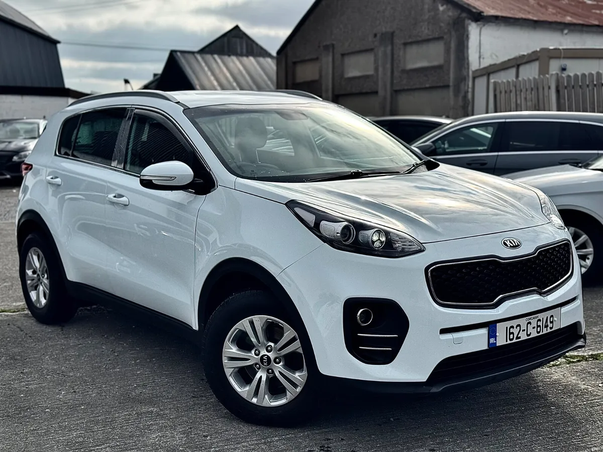 ⚫️Kia Sportage (162) LOW KM’S MINT!!⚫️ - Image 1