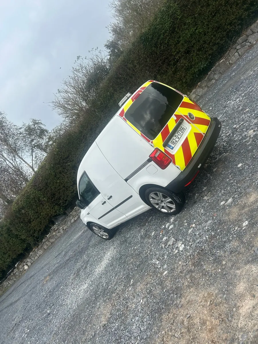 Volkswagen Caddy 2l - Image 3
