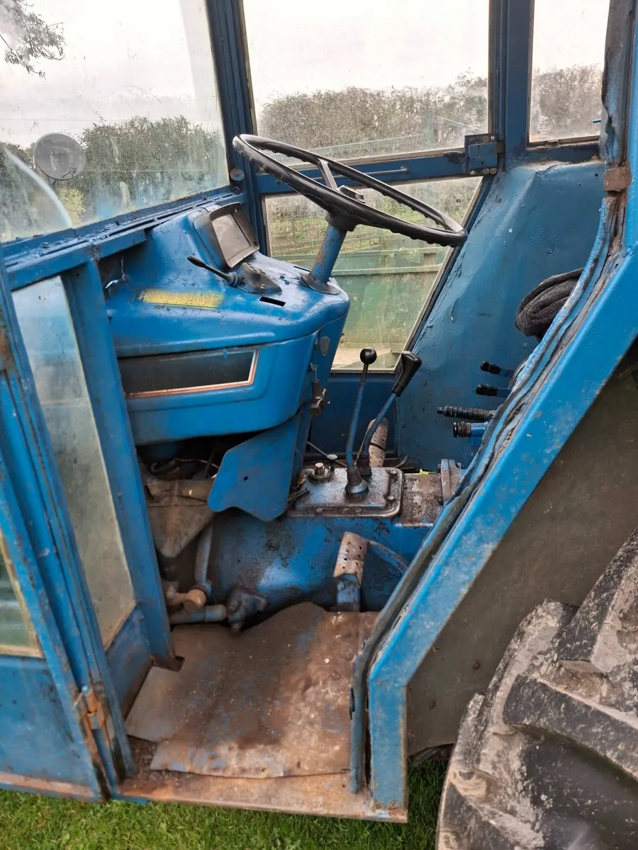 Ford 3910 - Image 2