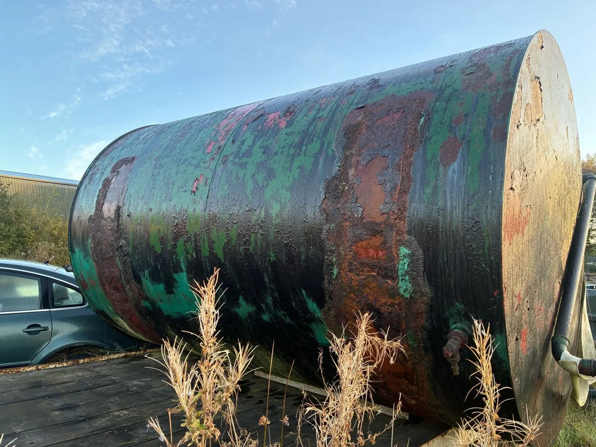 Tank - Image 4