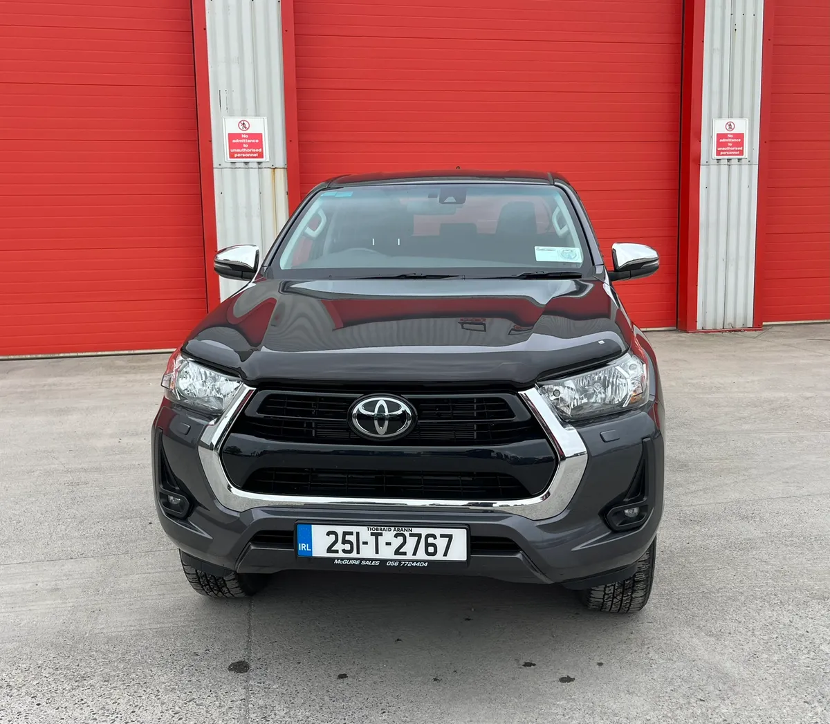 2025 Toyota Hilux 2.8 SR5 DOUBLE CAB - Image 3