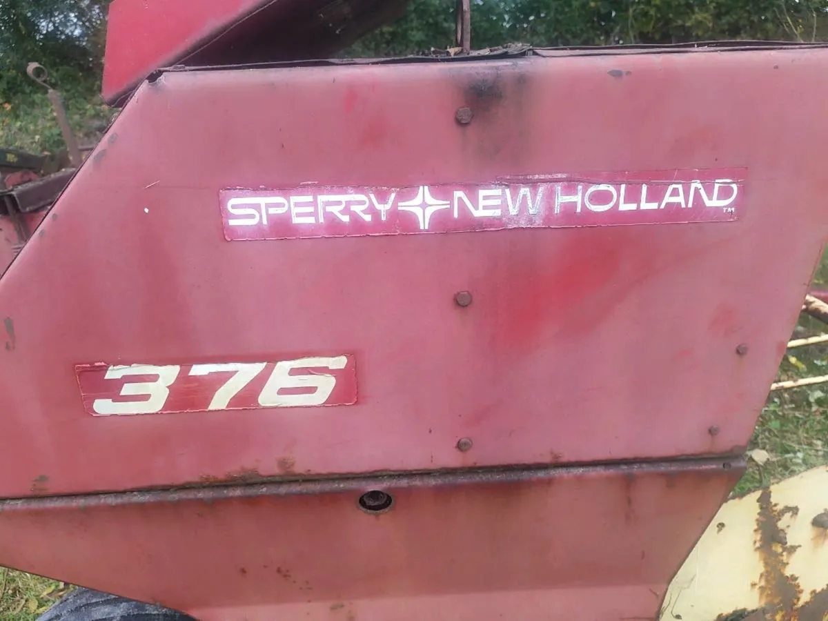 New Holland 376 Baler - Image 2