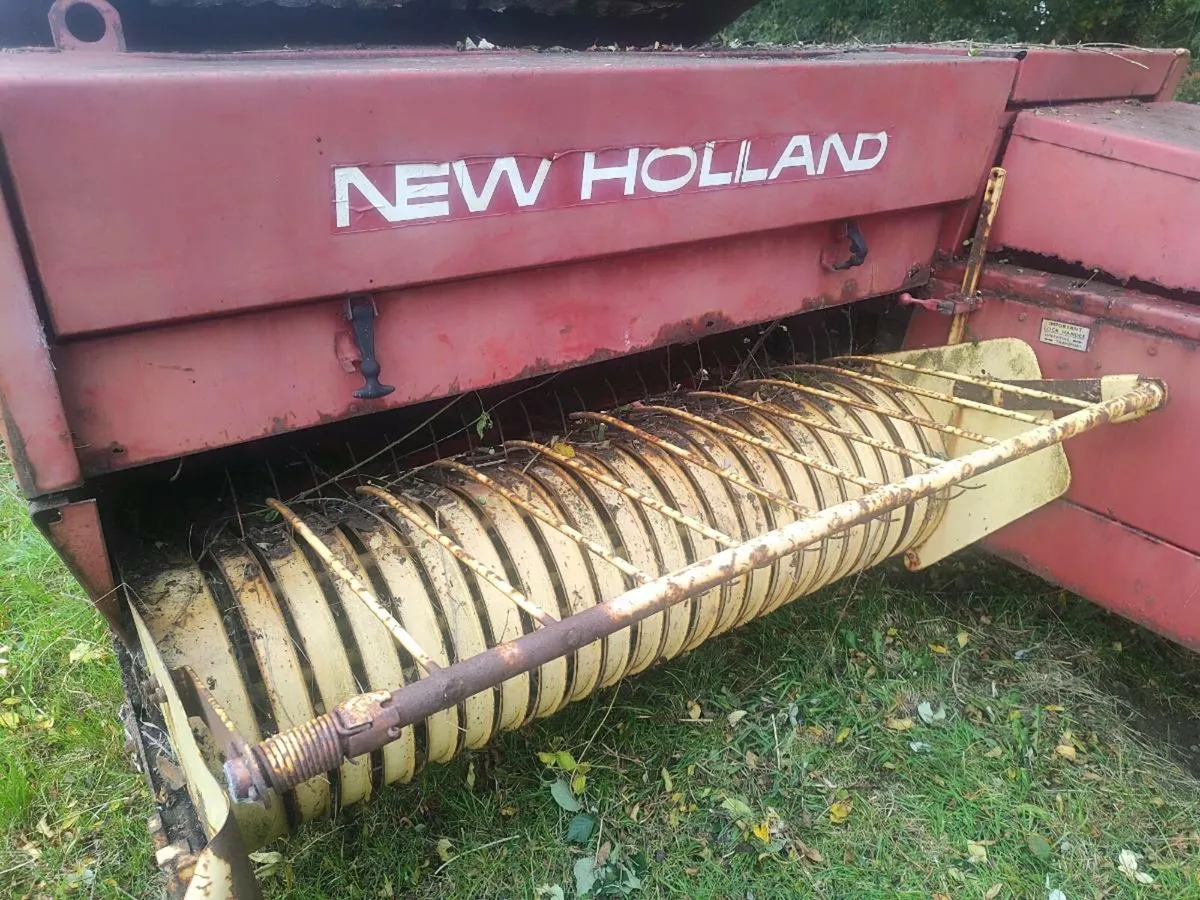 New Holland 376 Baler - Image 3